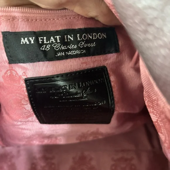 Brighton “My Flat in London” Queen Bee Leather Silver Quilted Tote I ❤️OFFERS!
